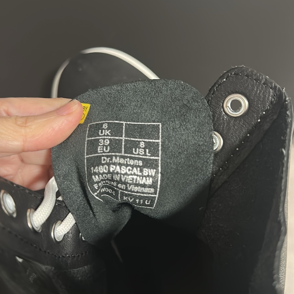 DR MARTENS 1460 PASCAL BW BOOTS - Picture 14 of 16